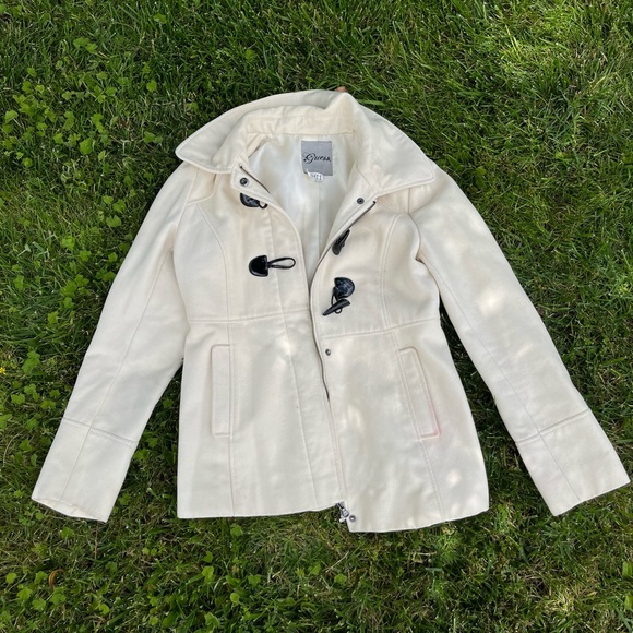 Detachable Hood Warm Coat || GUESS - Picture 5 of 6